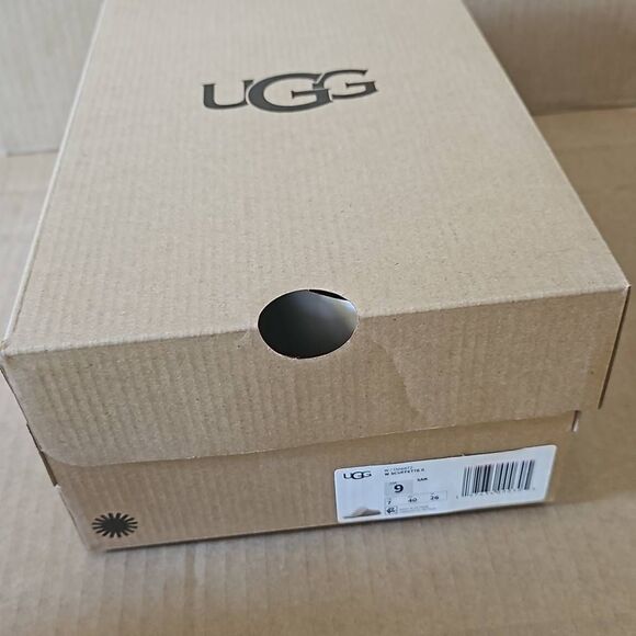 UGG Australia Scuffette II Slipper for Women. Sand size 9 New with original box - Picture 4 of 11